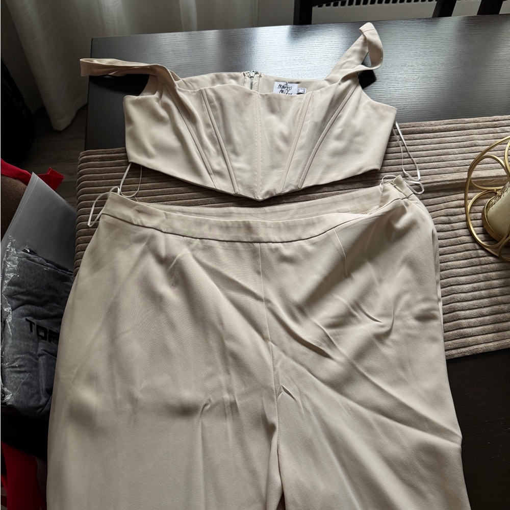 Beige High-Waist Wide-Leg Pants & Crop Top Set - Women